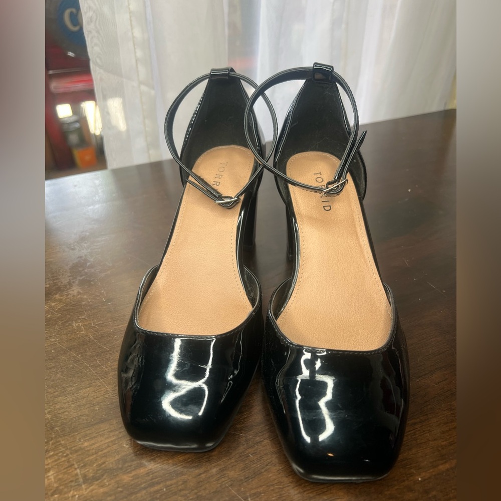 Torrid Black heels Size 8.5W